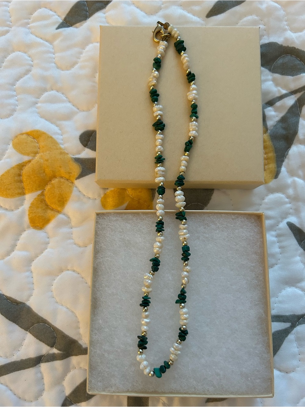 Freshwater Pearl and Green Stone Beaded Necklace - Elegant Women Jewelry